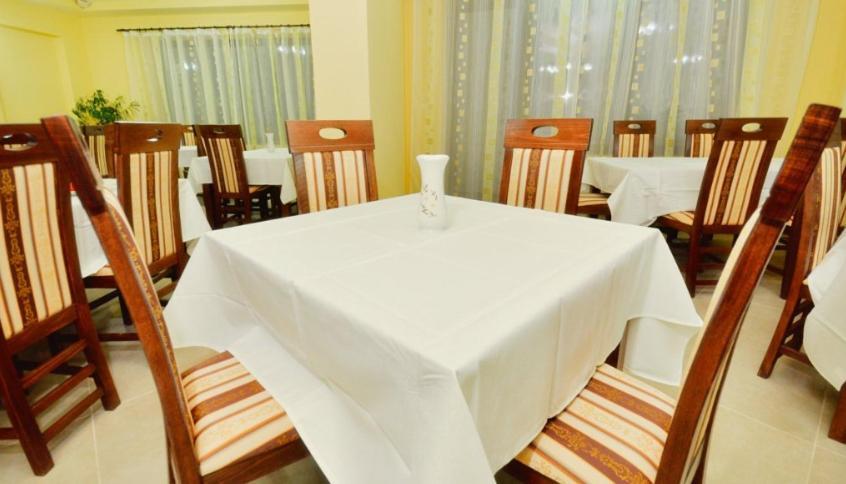 Camves Inn Сигіт Екстер'єр фото